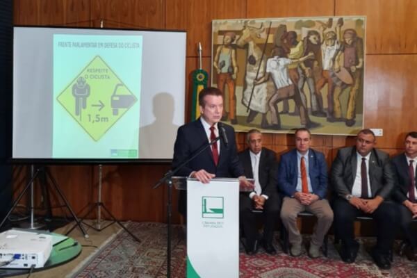 Celso Russomanno participa do lançamento da Frente em Defesa do Ciclista