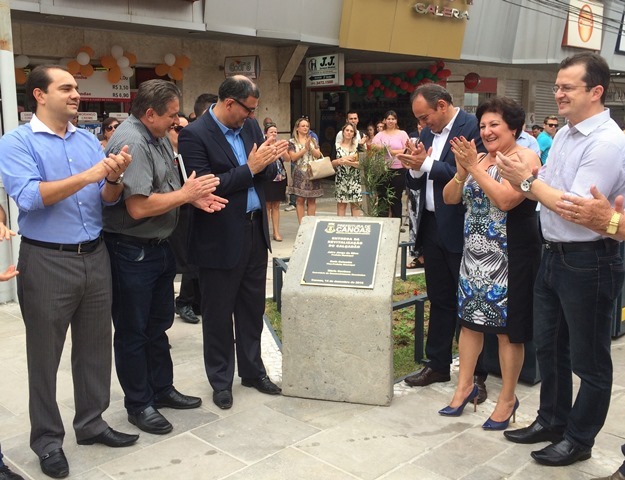 César Augusto participa da inauguração das obras de revitalização do Calçadão de Canoas