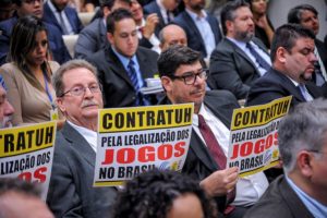 Halum instala Frente Parlamentar que defende legalização de jogos