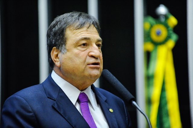 Halum quer impedir que candidato inelegível seja substituído por parentes 