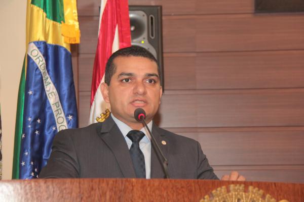 Projeto institui o Programa Empresa Amiga da Educação em Florianópolis (SC)