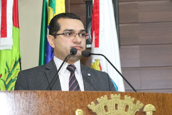 Claudinei Marques alerta sobre importância da vacinação