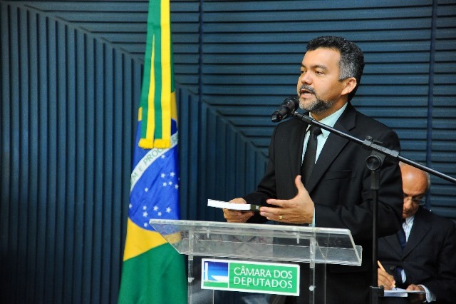 cleber-verde-prb-lancamento-livro-pne-foto-douglas-gomes-02-10-15-02