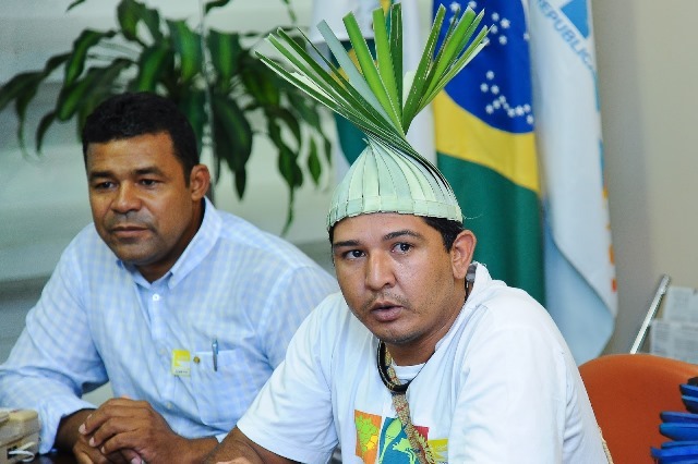 Cleber Verde recebe indígenas na Liderança do PRB