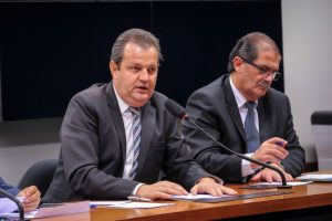 Cleber Verde reúne reitores de todo o Brasil na Câmara e cobra retorno do Pnaest