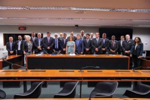 Cleber Verde reúne reitores de todo o Brasil na Câmara e cobra retorno do Pnaest