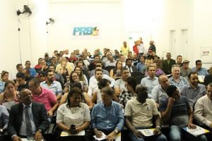 Com auditório lotado, FRB realiza curso de política na sede paulista do partido