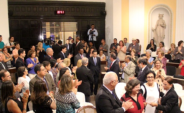 Combate ao racismo garante a Pereira maior comenda de Pernambuco