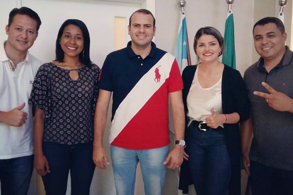Campanha Natal 10 do PRB Juventude DF arrecada alimentos e fraldas para idosos