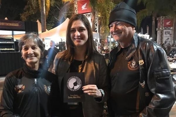 Cristiane Britto participa de ação no Brasília Capital Moto Week