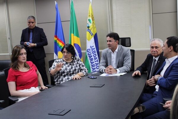 Cristiane Britto defende ações de combate à violência contra a mulher em PE