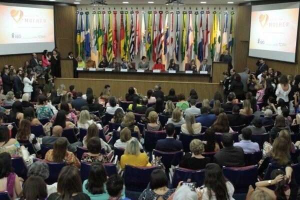 Campanha de enfrentamento à violência doméstica é lançada em Brasília