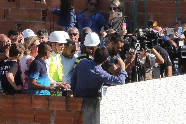 Crivella acompanha implosão de prédio do IBGE