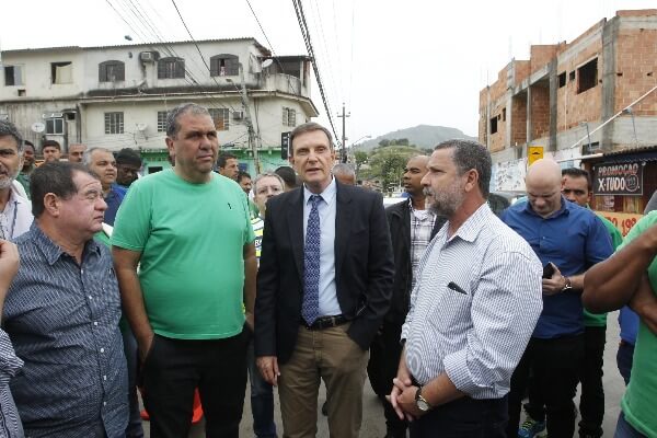 Crivella dá início a ações de zeladoria do Cuidar da Cidade em Santíssimo