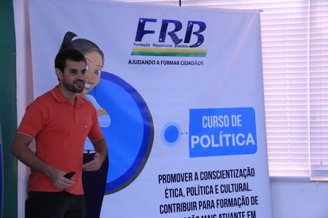 curso-de-politica-da-frb-movimenta-pre-feriado-na-capital-federal-foto-carlos-gonzaga-03-11-15-03