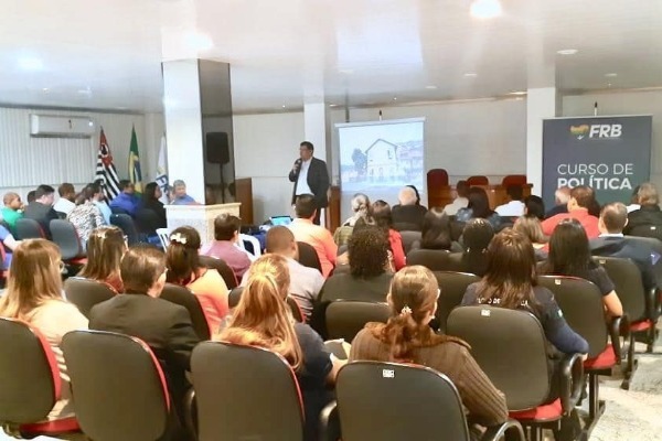 Presidente Prudente (SP) recebe Curso de Política da FRB