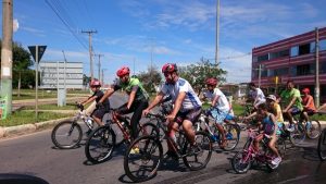 daniel-figueiredo-prb-apoia-passeio-ciclistico-no-riacho-fundo-ii-foto-ascom-04-04-17-02