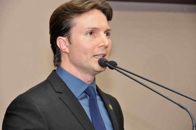 daniel-guerra-prb-aprovado-pl-divulgacao-do-direito-de-acompanhante-a-idosos-e-gestantes-em-hospitais-de-caxias-do-sul-foto-ascom-13-11-15