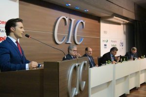 Daniel Guerra assina ordem de início das obras de construção da terceira pista na BR-116