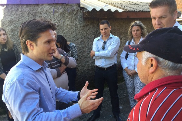 daniel-guerra-prb-visita-pontos-de-alagamento-foto2-petter-campagna-kunrath-15-03-17