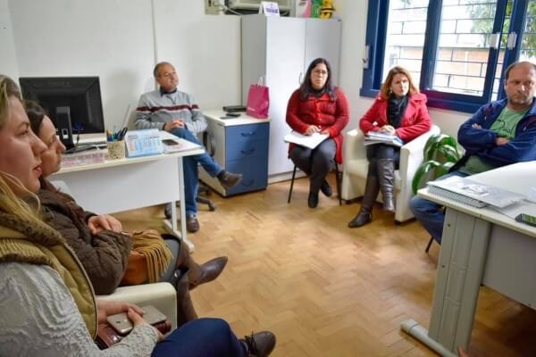 Educação: prefeito debate ações para ampliar a oferta de vagas em Glorinha