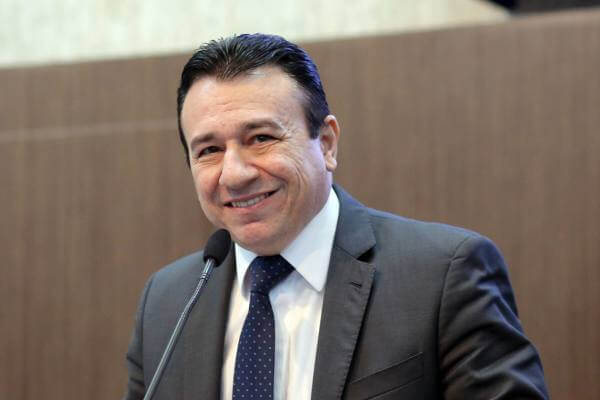 Projeto obriga classificação indicativa em exposições e mostras de arte no Ceará