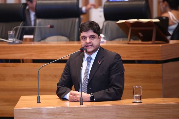 Projeto de Delmasso cria banco de leite materno virtual no DF