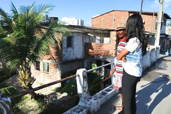 Denise Almeida atende demandas de comunidades em Olinda