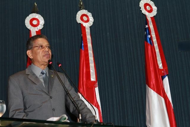 ‘Dezembro Vermelho’ é lembrado por Carlos Alberto