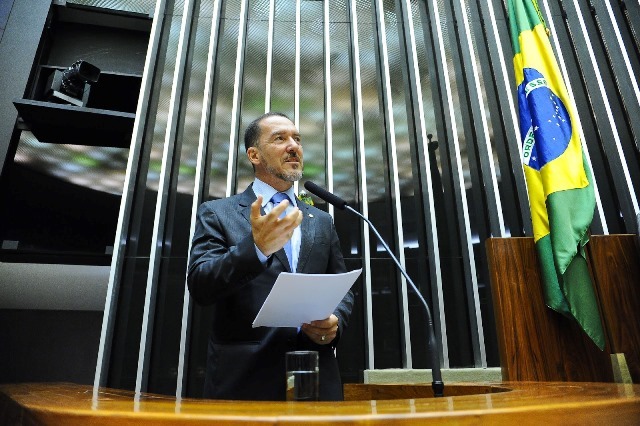 douglas-gomes-prb-aprovacao-da-pec-que-reduz-a-maioridade-penal-foto-douglas-gomes-20-08-15-03