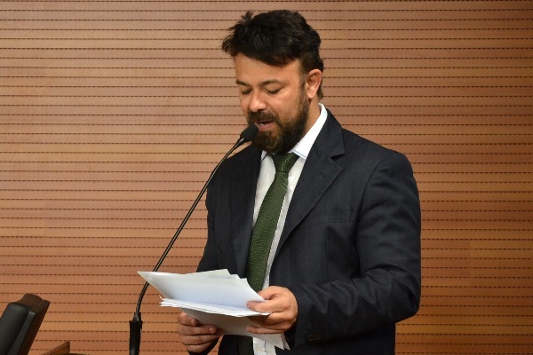 Anderson Veterinário quer implantar equoterapia em parque de Cubatão (SP)