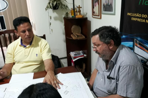 Edesio Fernandes acolhe reivindicações de camelôs em Porto Velho