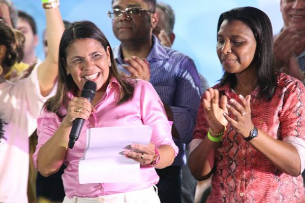 eduardo-lopes-marcelo-crivella-tania-bastos-prb-convencao-77candidatos-vereadores-foto3-ascom-prbrj-03-08-2016