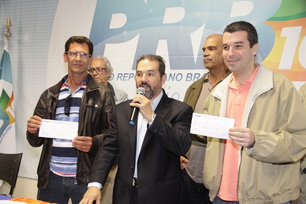 eduardo-lopes-prb-encontro-presidentes-diretorios-municipais-rj-foto-ascom-29-06-15-03
