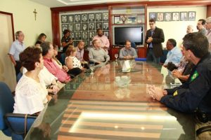 Eduardo Lopes é homenageado em encontro na CDL de Campos, no Rio