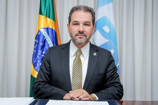 Acompanhados, vamos mais longe