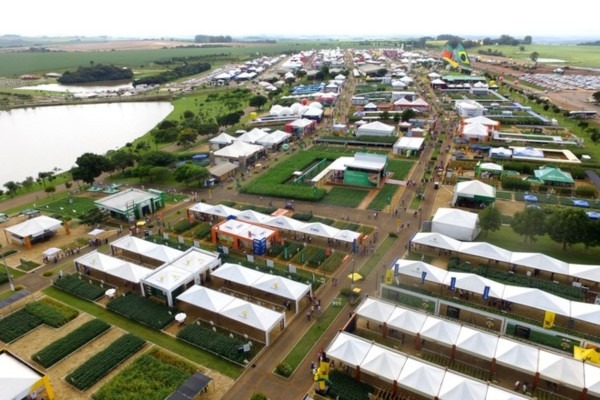 Secretário Eduardo Lopes participa da 20ª Expodireto no sul do país