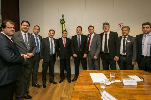 eduardo-lopes-prb-promove-encontro-para-ajudar-municipios-foto-cedida-08-06-17-01