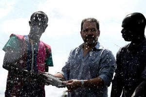 Eduardo Lopes realiza ação humanitária na Costa do Marfim