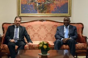 Eduardo Lopes realiza ação humanitária na Costa do Marfim