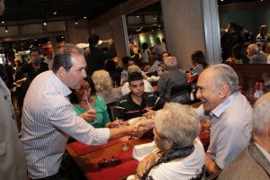 eduardo-lopes-prb-recebe-titulo-amigo-do-ferroviario-no-rio-de-janeiro-foto-jose-muniz-30-05-17-02