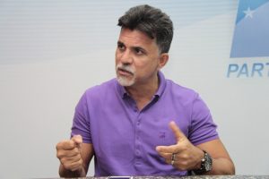 eduardo-lopes-prb-tetra-campeao-mundial-de-futebol-ricardo-rocha-vilas-olimpicas-do-rj-foto-ascom-07-02-17-02