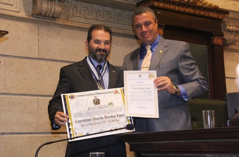 Eduardo Lopes recebe título “Personalidade Carioca do Ano”