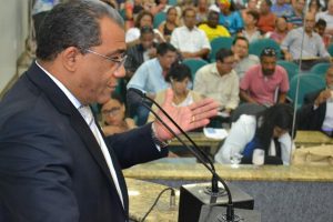 eli-ribeiro-prb-titulo-cidadao-feirense-foto-ascom-28-08-2015