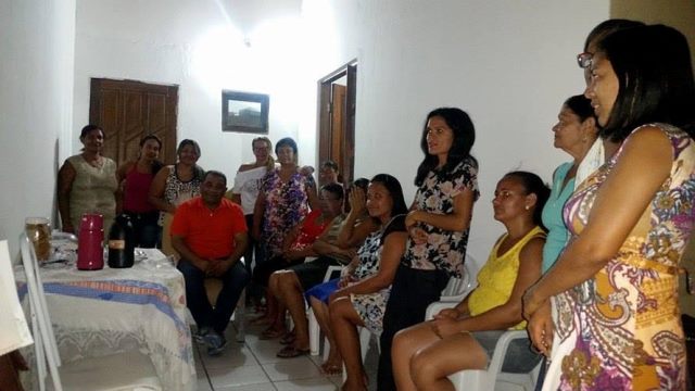 Eli Ribeiro visita Feira VII e aponta soluções para os problemas do bairro