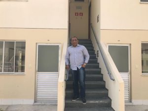 eli-ribeiro-prb-visita-residencial-campo-belo-em-feira-de-santana-foto-cedida-10-05-17-02