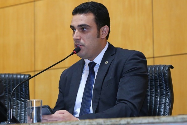 Erick Musso defende regulamentação das atividades dos despachantes no Detran ES