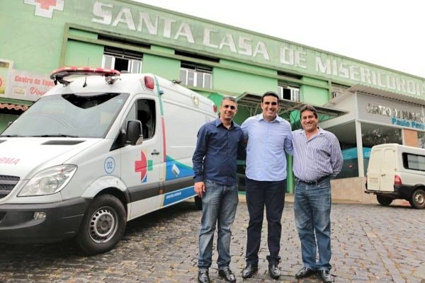 Erick Musso entrega ambulância ao município de Guaçuí no Espírito Santo