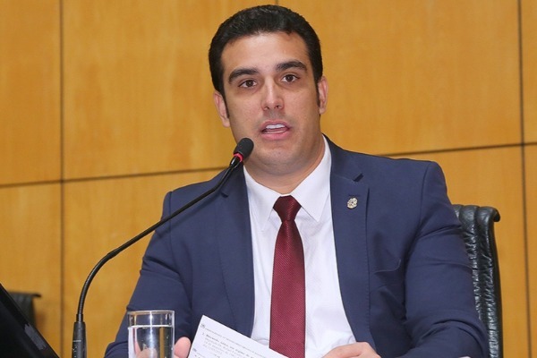 Erick Musso destaca leilão para concessão do aeroporto de Vitória