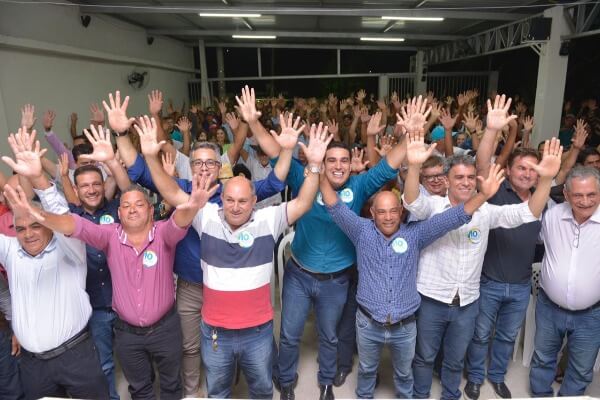 Caravana do Republicanos reúne centenas de pessoas em Água Doce do Norte